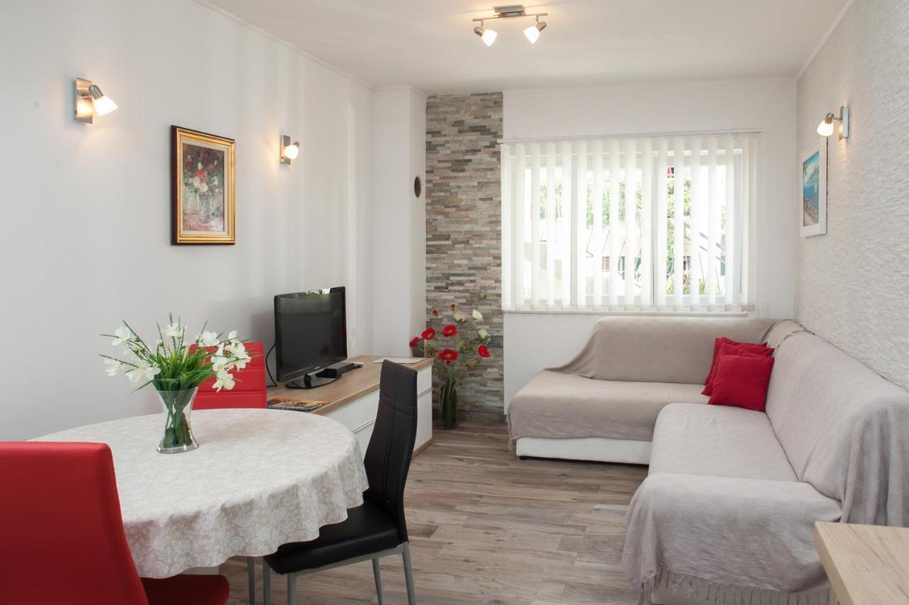 City Apartment Sara Makarska Exterior foto