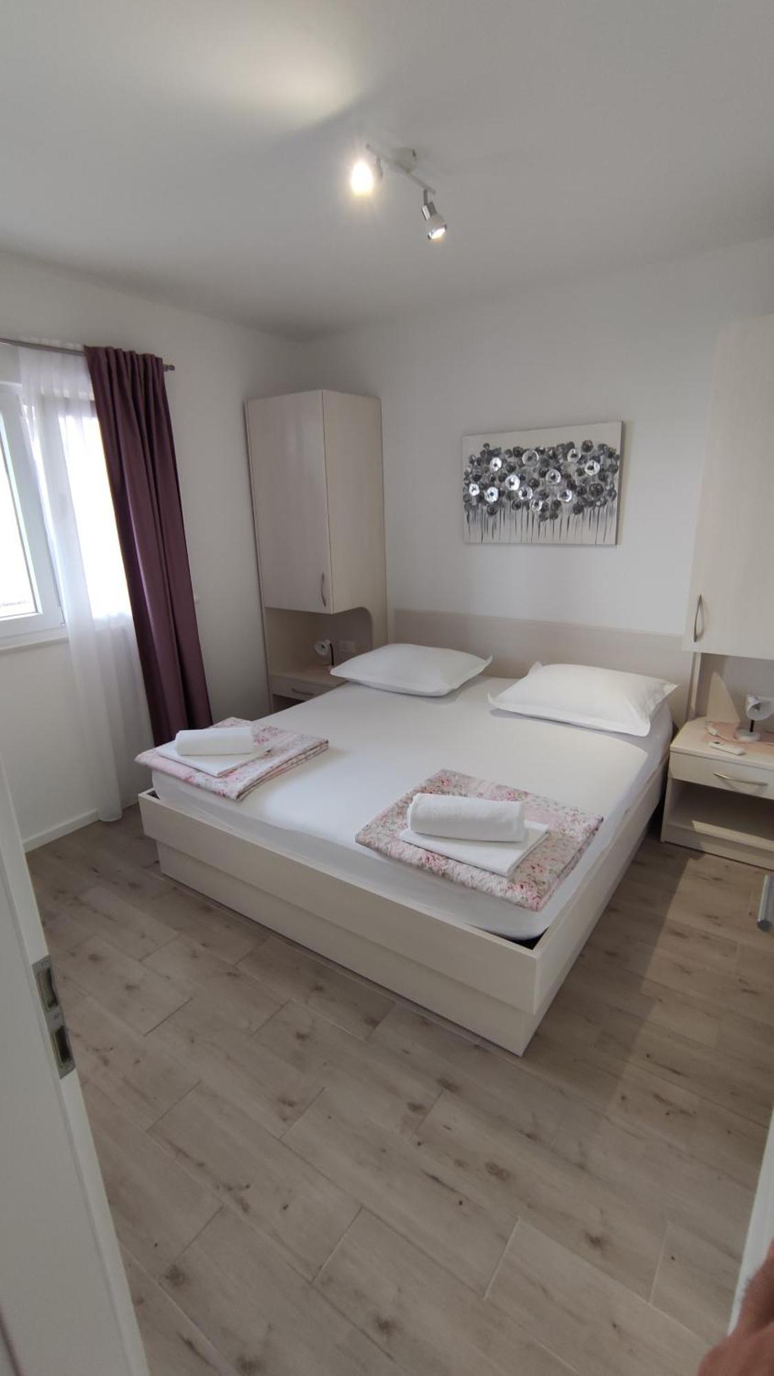 City Apartment Sara Makarska Exterior foto
